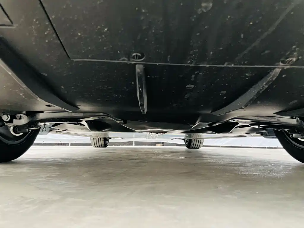 Tesla Model 3 — фото 14