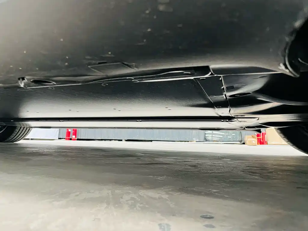 Tesla Model 3 — фото 15