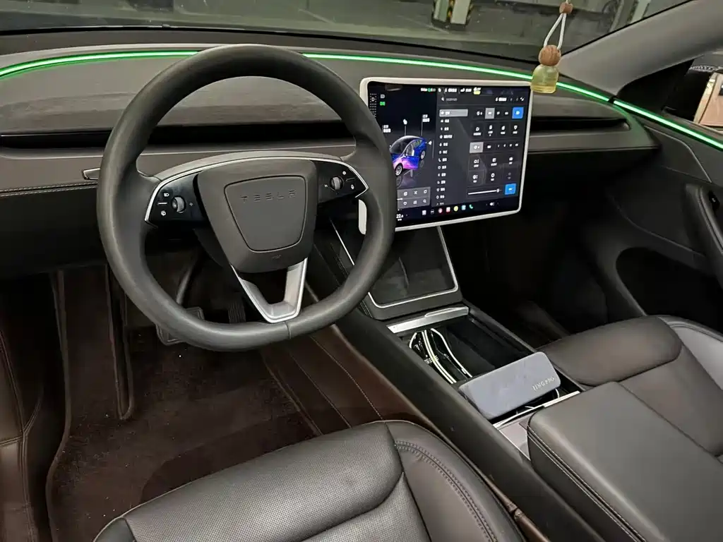 Tesla Model Y — фото 13