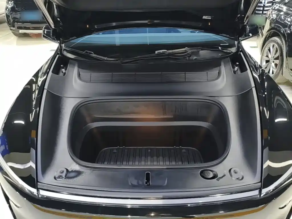 Tesla Model Y — фото 20
