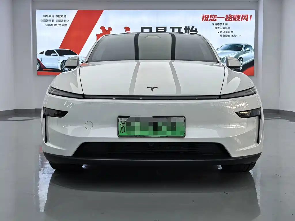 Tesla Model Y L — фото 2