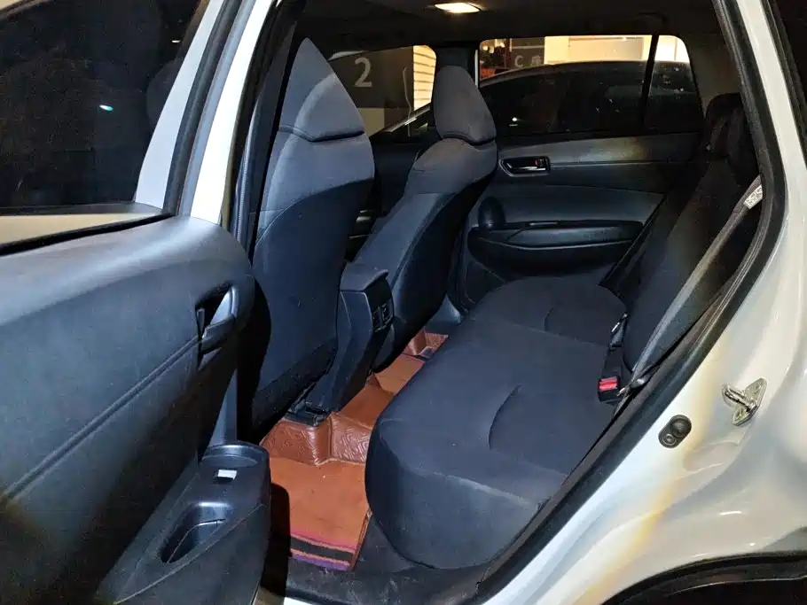 Toyota Corolla Cross — фото 11