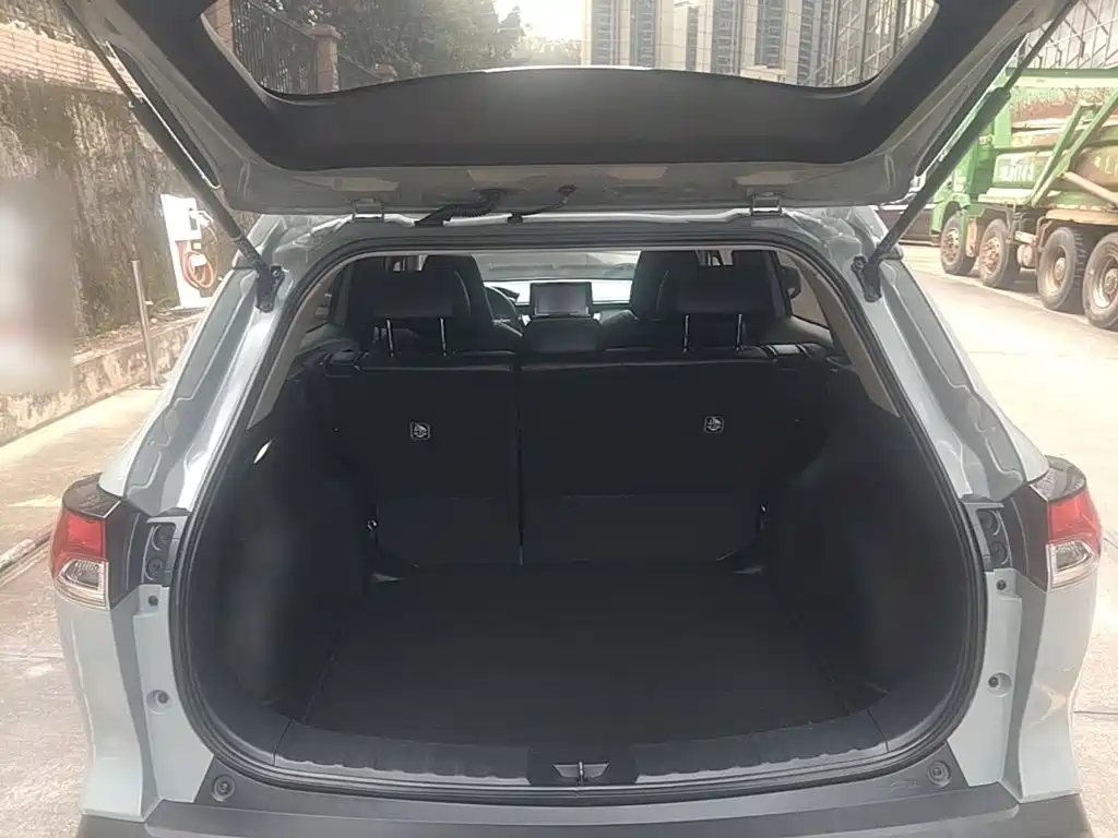 Toyota Corolla Cross — фото 19