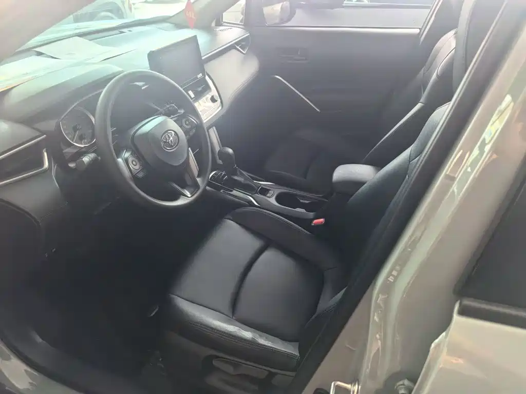 Toyota Corolla Cross — фото 23