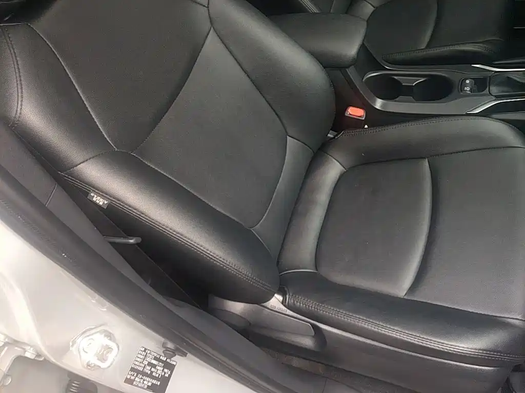 Toyota Corolla Cross — фото 4