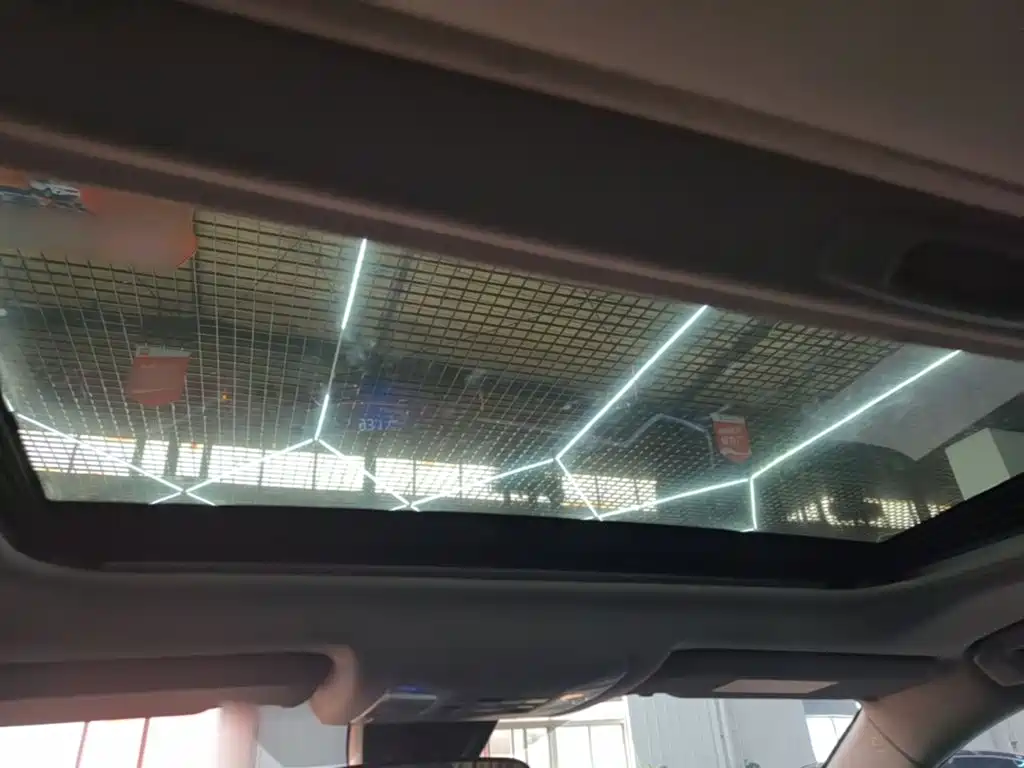 Toyota RAV4 — фото 18