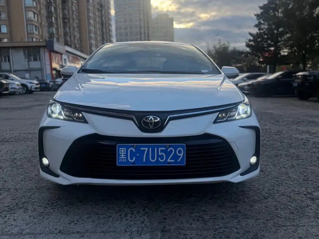 Toyota Corolla — фото 2