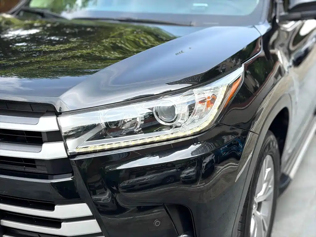 Toyota Highlander — фото 18