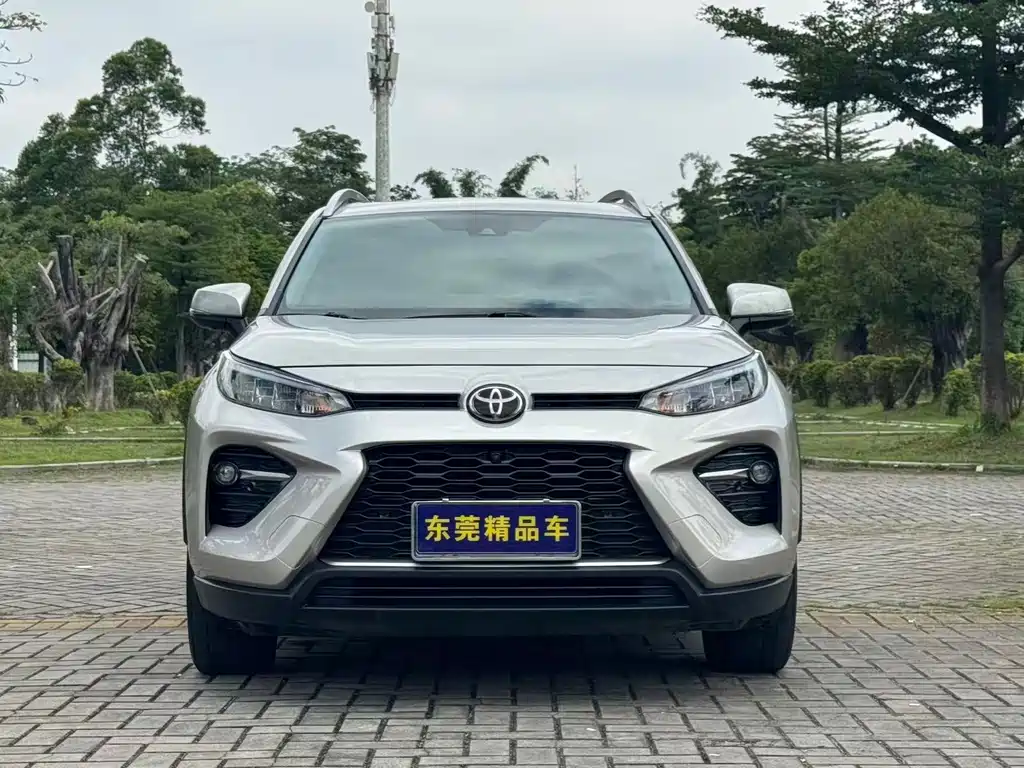 Toyota Wildlander — фото 2