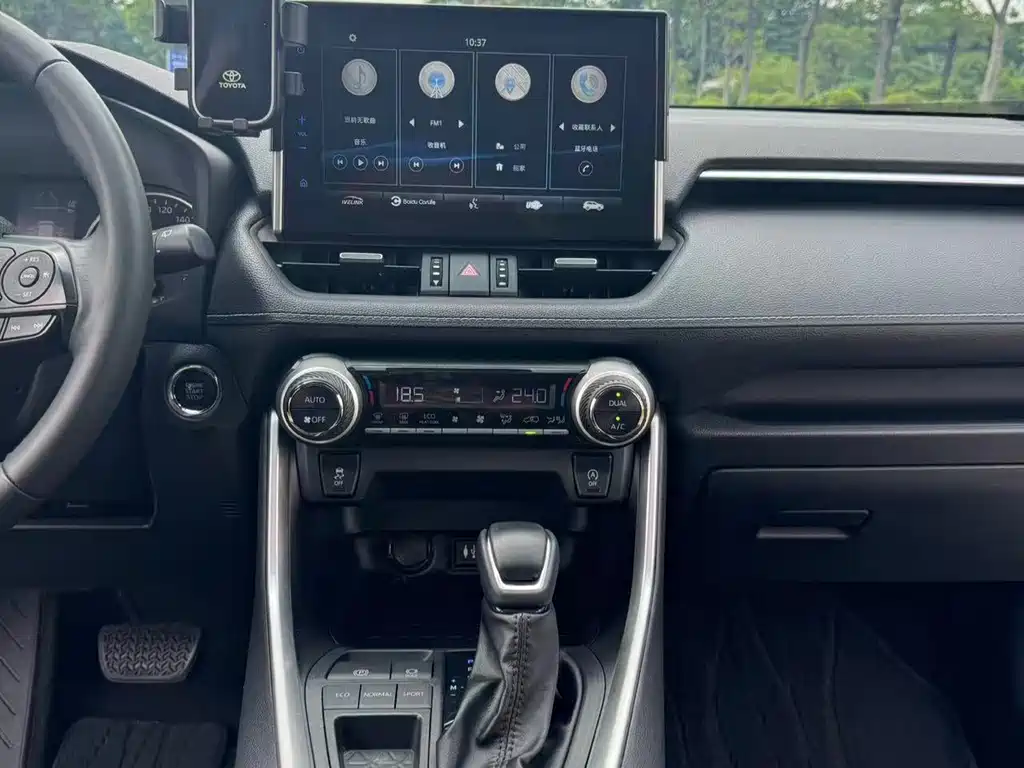 Toyota Wildlander — фото 10