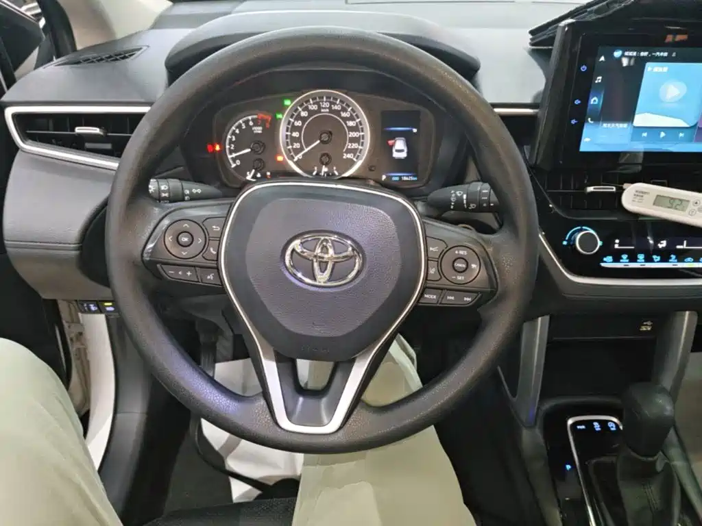 Toyota Corolla Cross — фото 11
