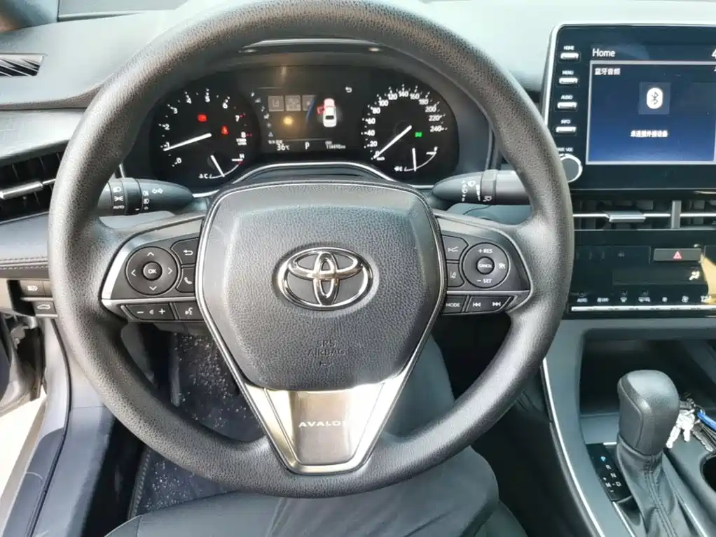 Toyota Avalon — фото 11