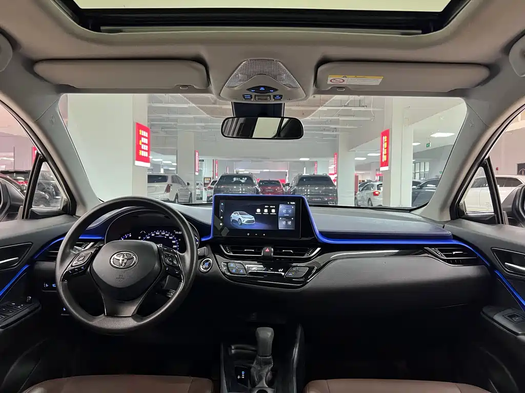 Toyota C-HR — фото 5