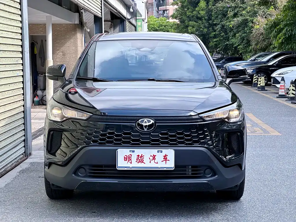 Toyota Corolla Cross — фото 2