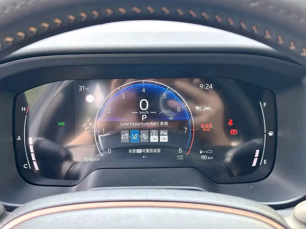 Toyota Corolla Cross — фото 11