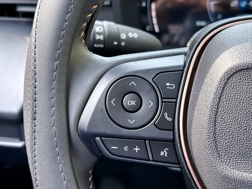 Toyota Corolla Cross — фото 13