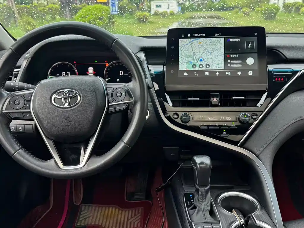 Toyota Camry — фото 9