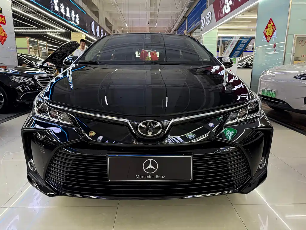 Toyota Corolla — фото 2