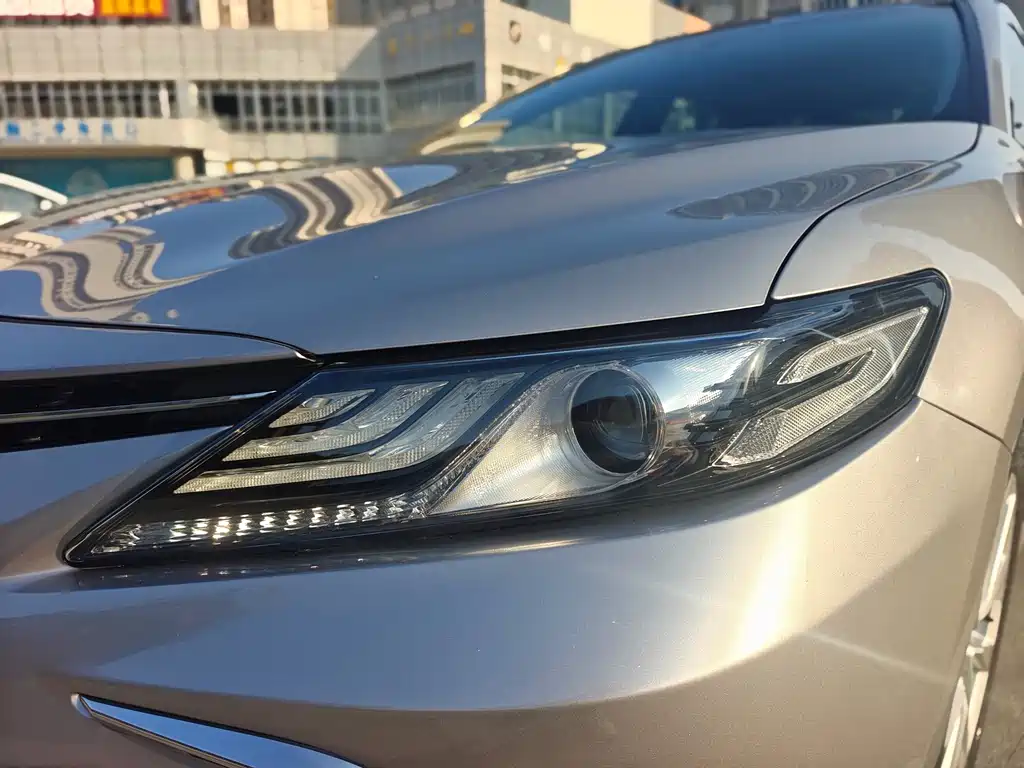 Toyota Camry — фото 22