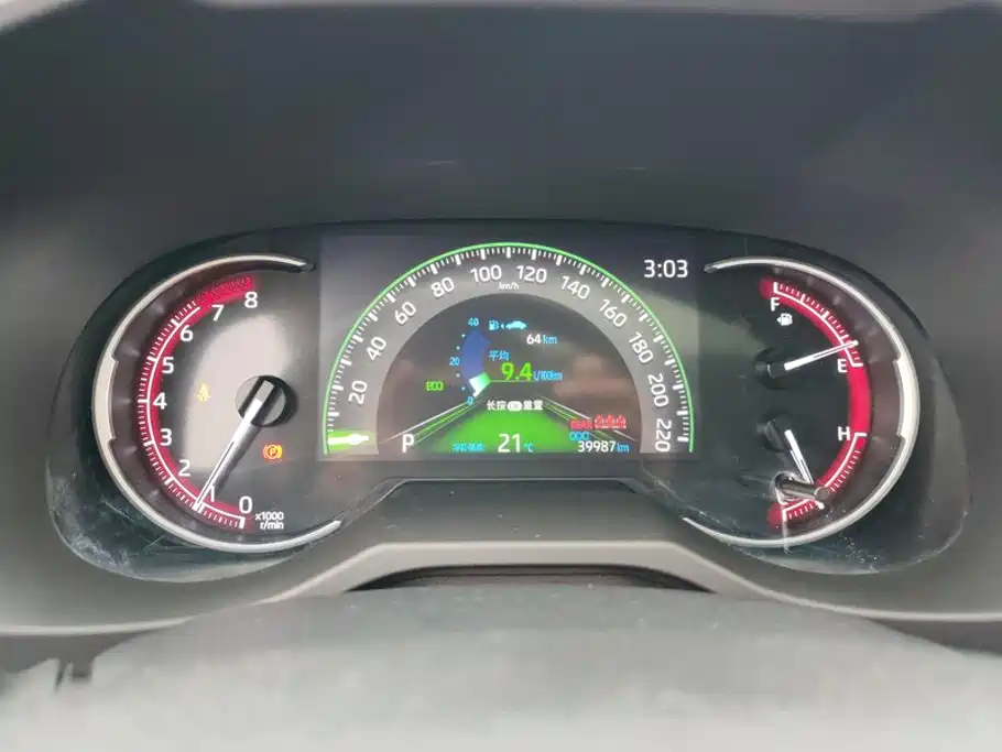 Toyota RAV4 — фото 14