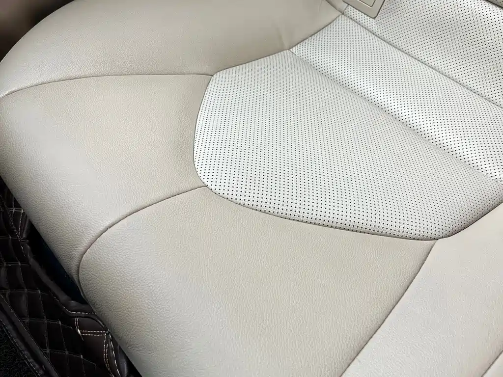 Toyota Camry — фото 21