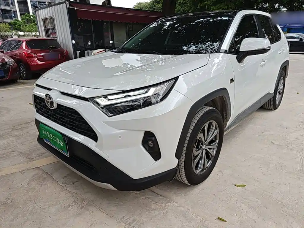 Toyota RAV4 — фото 2