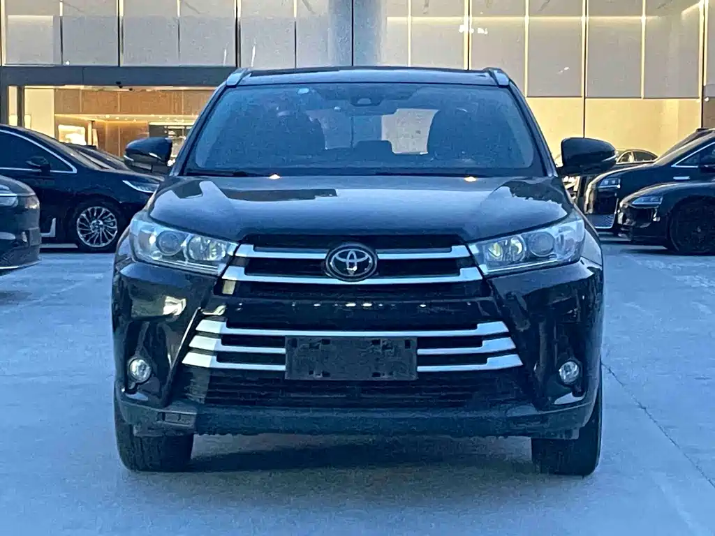 Toyota Highlander — фото 2