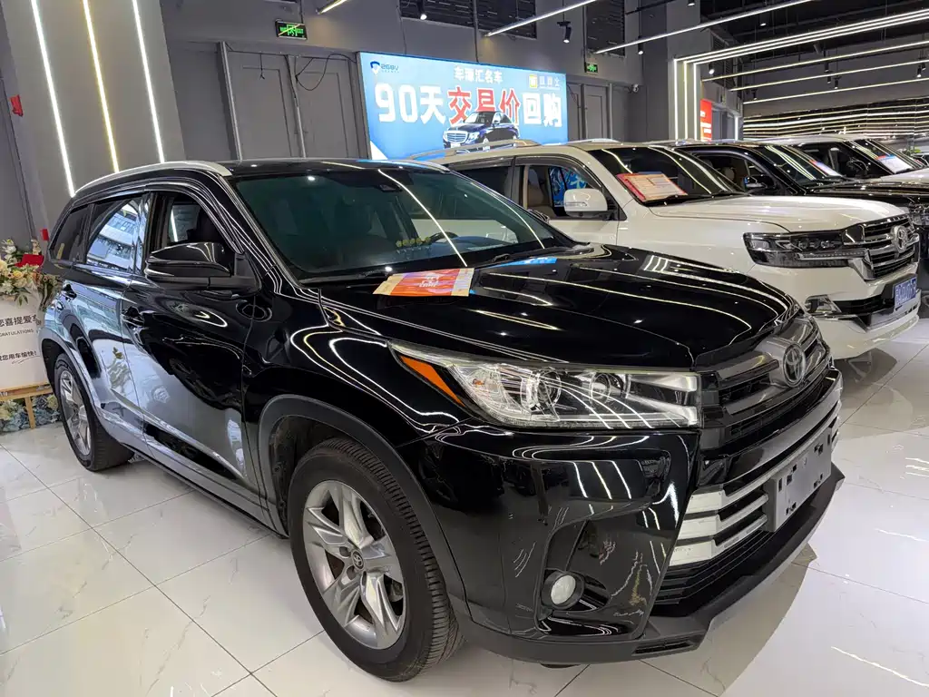 Toyota Highlander — фото 3