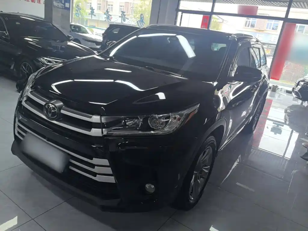 Toyota Highlander — фото 2