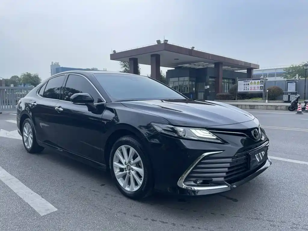 Toyota Camry — фото 22