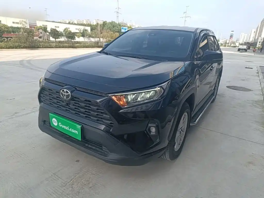 Toyota RAV4 — фото 2
