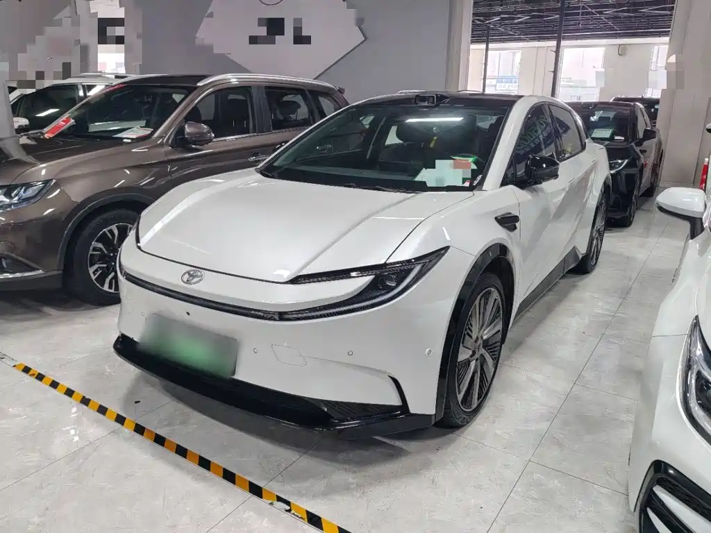 Toyota bZ5