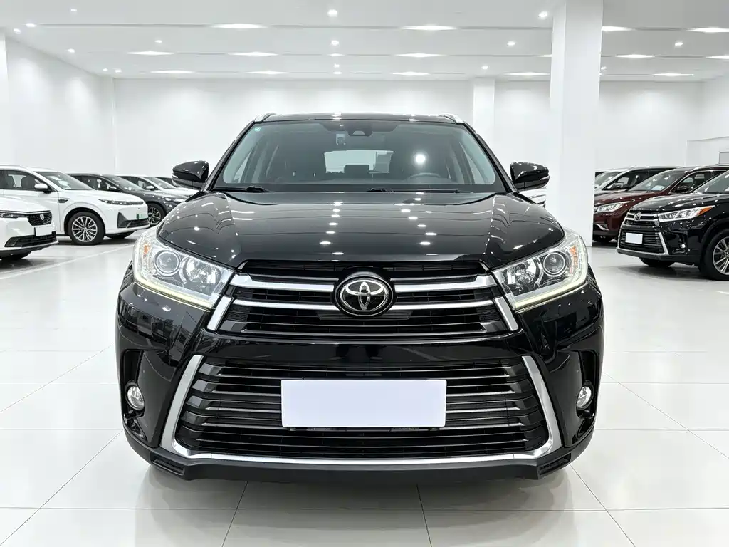 Toyota Highlander — фото 2
