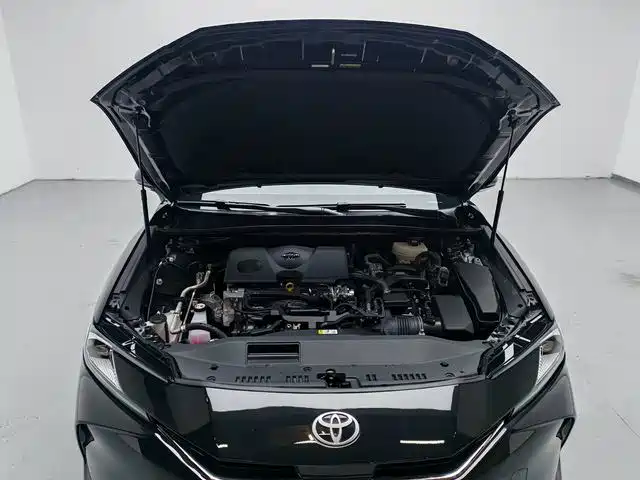 Toyota Camry — фото 14
