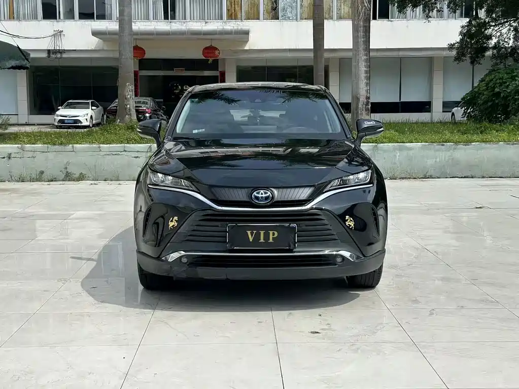 Toyota Harrier — фото 2