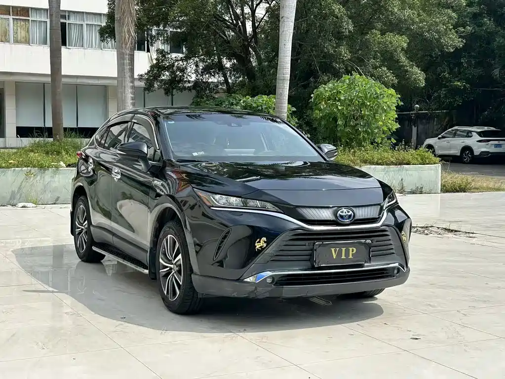 Toyota Harrier — фото 3