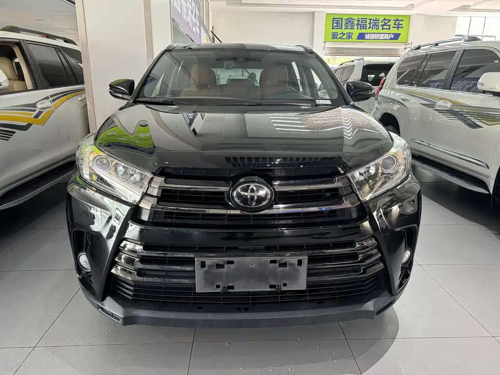 Toyota Highlander — фото 2