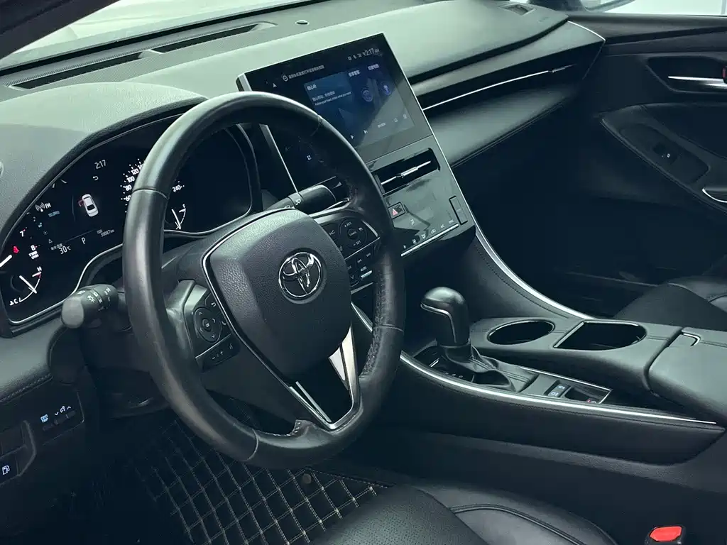 Toyota Avalon — фото 10
