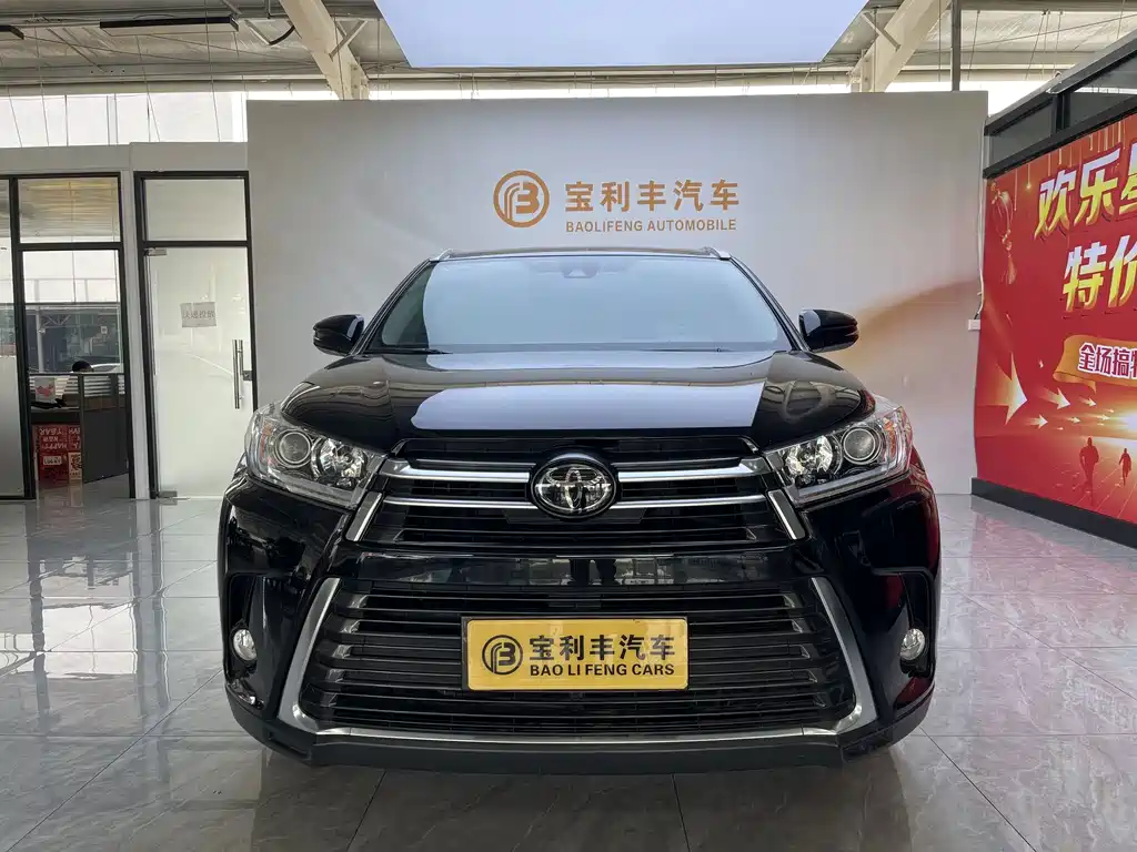 Toyota Highlander — фото 2