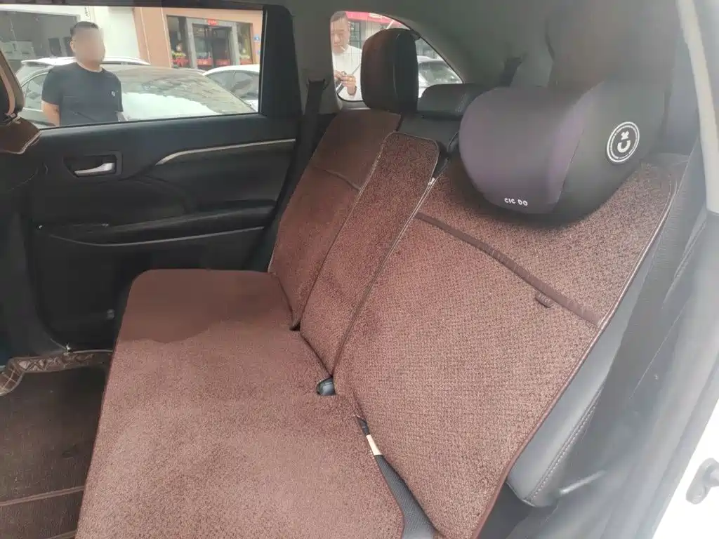 Toyota Highlander — фото 15