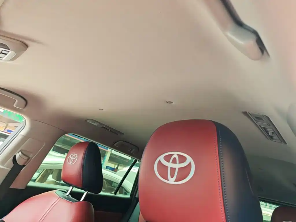 Toyota Highlander — фото 18