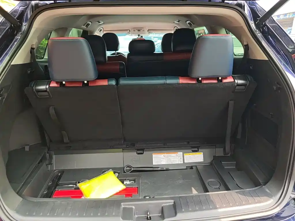 Toyota Highlander — фото 19