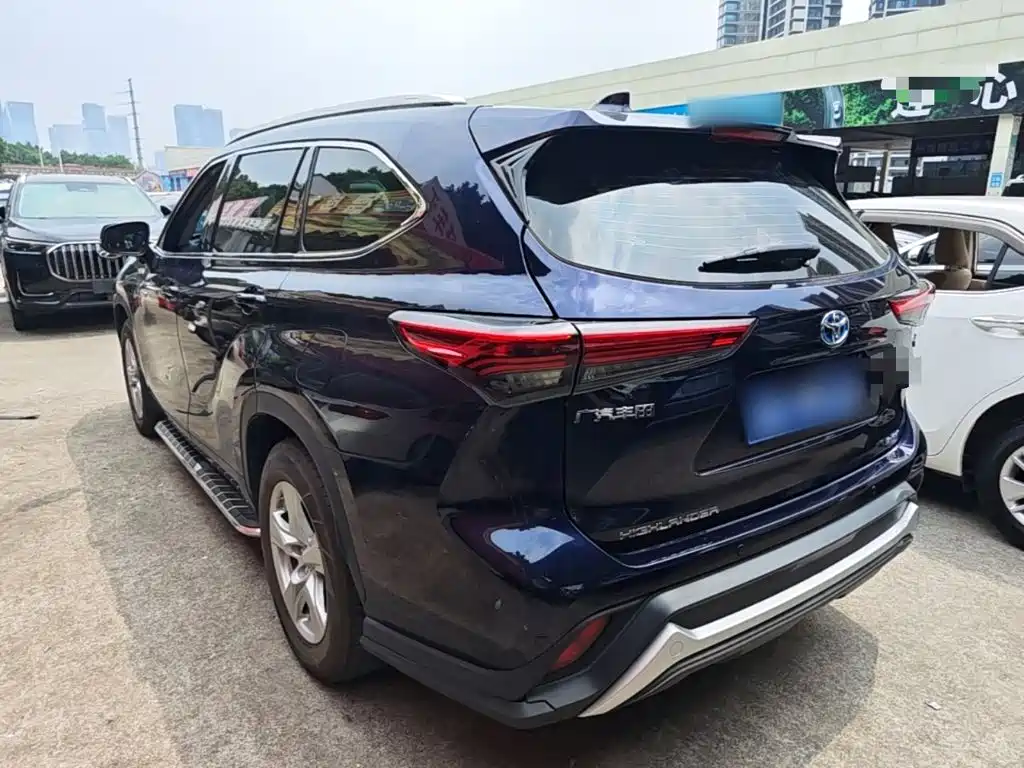 Toyota Highlander — фото 5