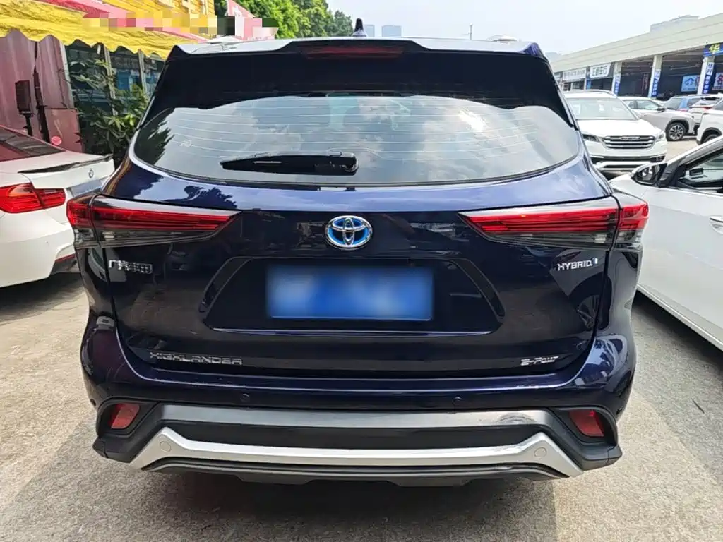 Toyota Highlander — фото 6