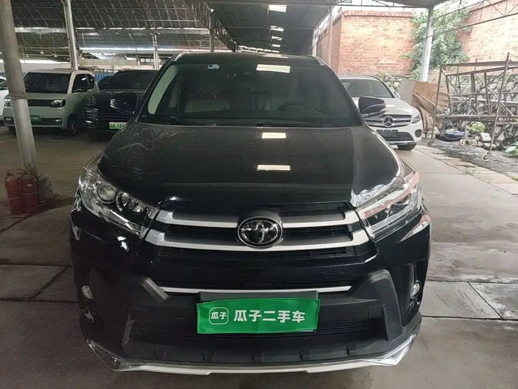 Toyota Highlander — фото 2