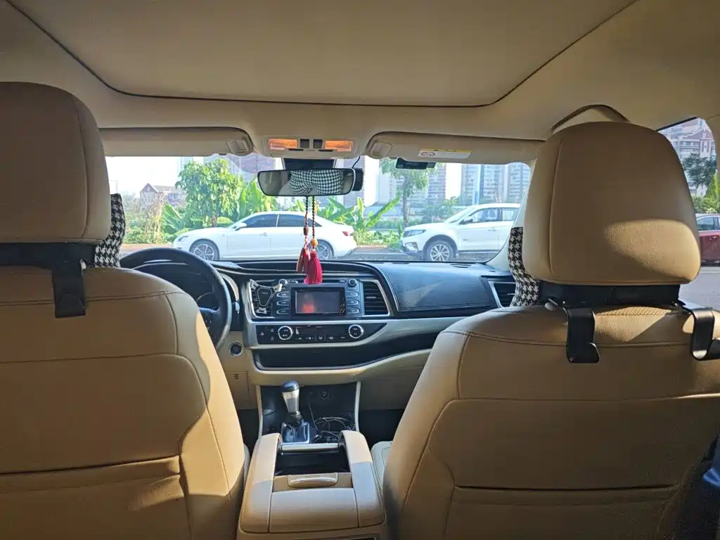 Toyota Highlander — фото 20