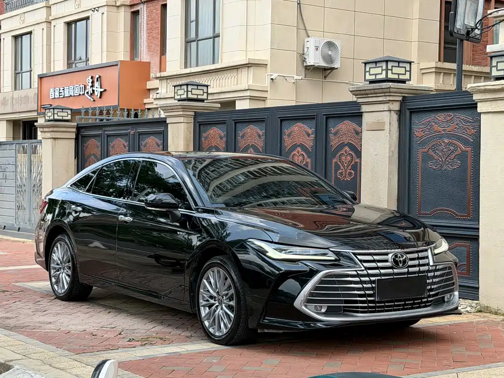 Toyota Avalon — фото 3