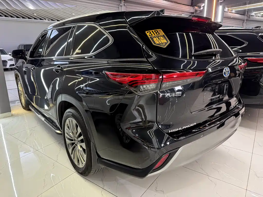 Toyota Highlander — фото 7