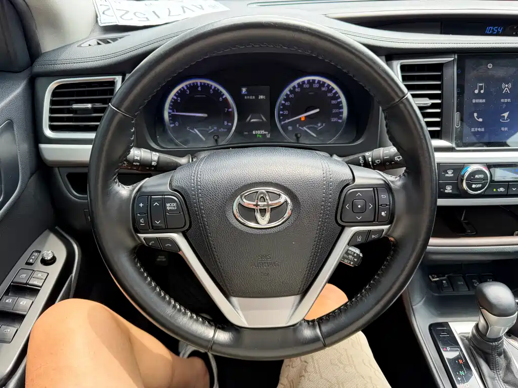 Toyota Highlander — фото 20