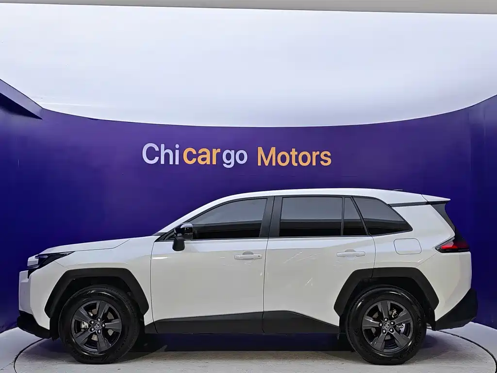 Toyota RAV4 — фото 4